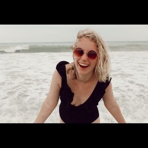 Meet your Posher, Caleigha